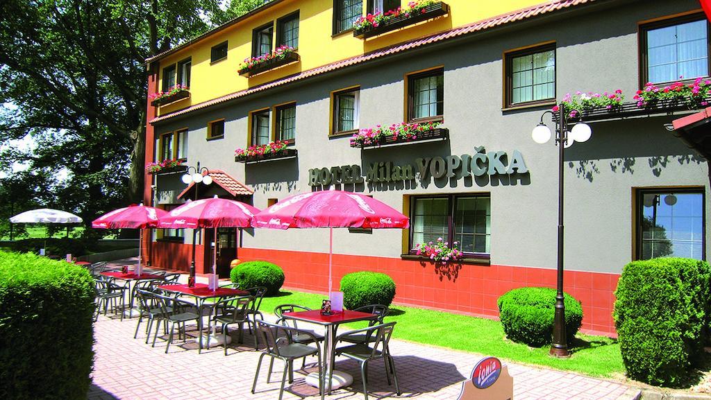 Hotel Milan Vopicka Hluboká nad Vltavou Eksteriør billede
